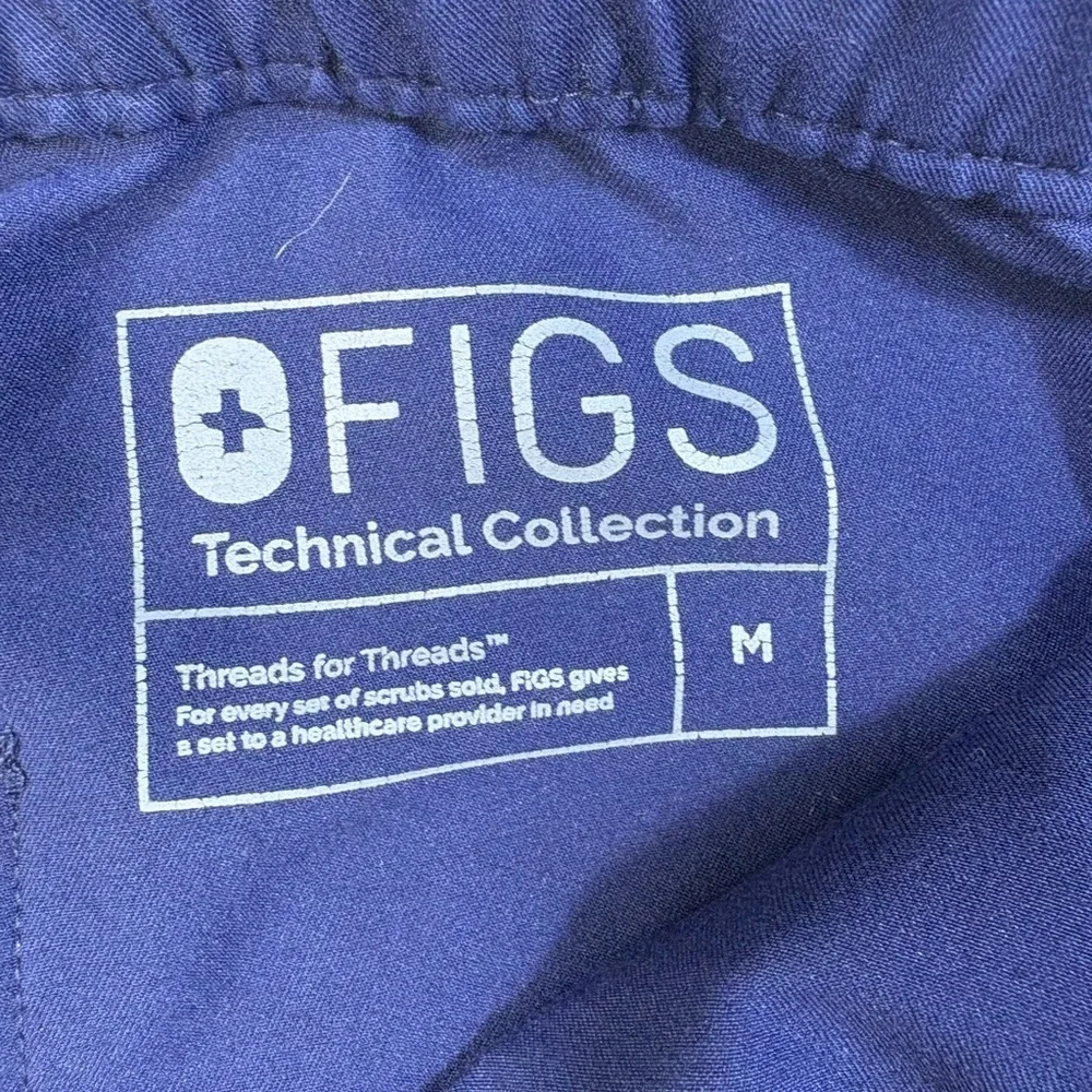 Figs Men’s Navy Cairo Cargo Zip Fly Scrub Pants | Size M